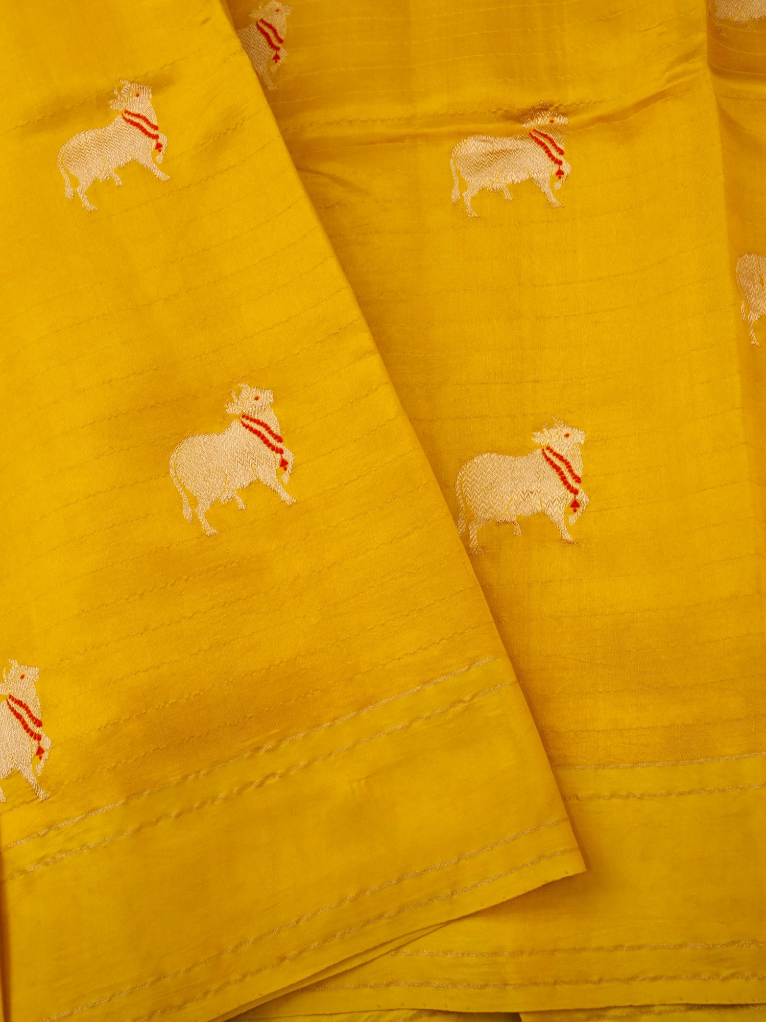 Handloom Banarasi Pure Katan Silk Kadwa Saree in Mustard with Meenakari Nandi Motif - Khinkhwab