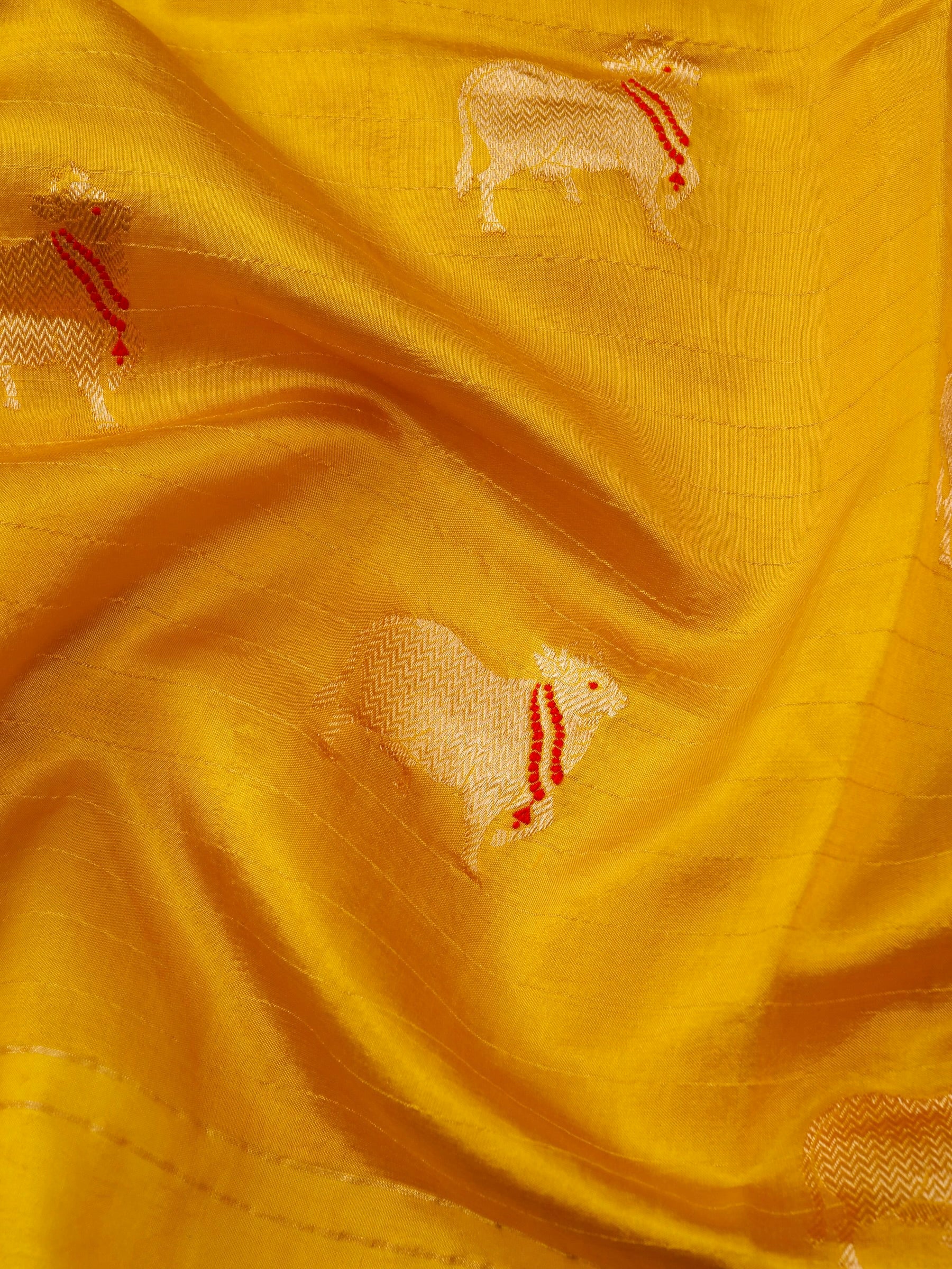 Handloom Banarasi Pure Katan Silk Kadwa Saree in Mustard with Meenakari Nandi Motif - Khinkhwab