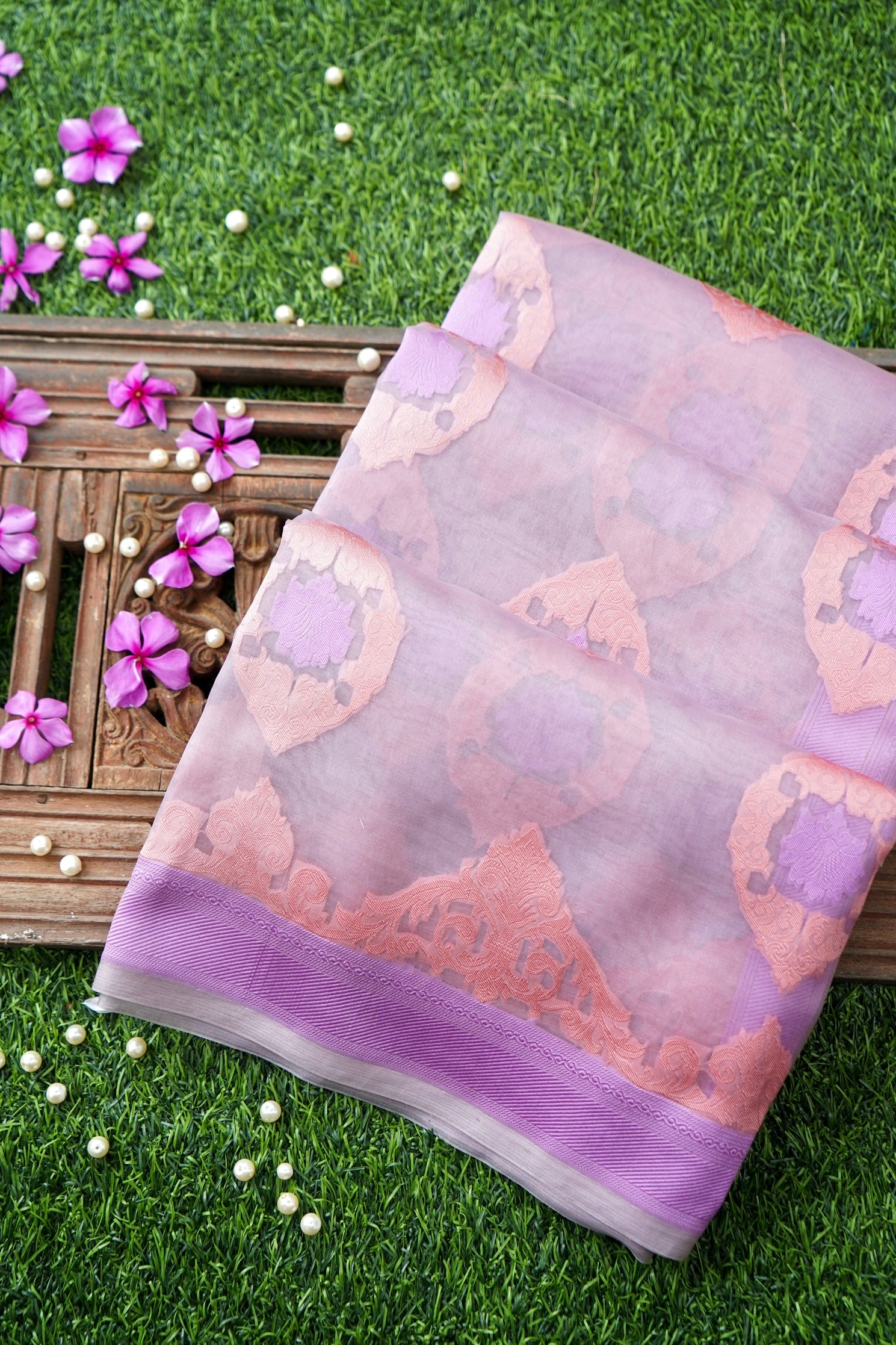 Handwoven Banarasi Organza Silk Kadwa Saree in Lilac- Soglia