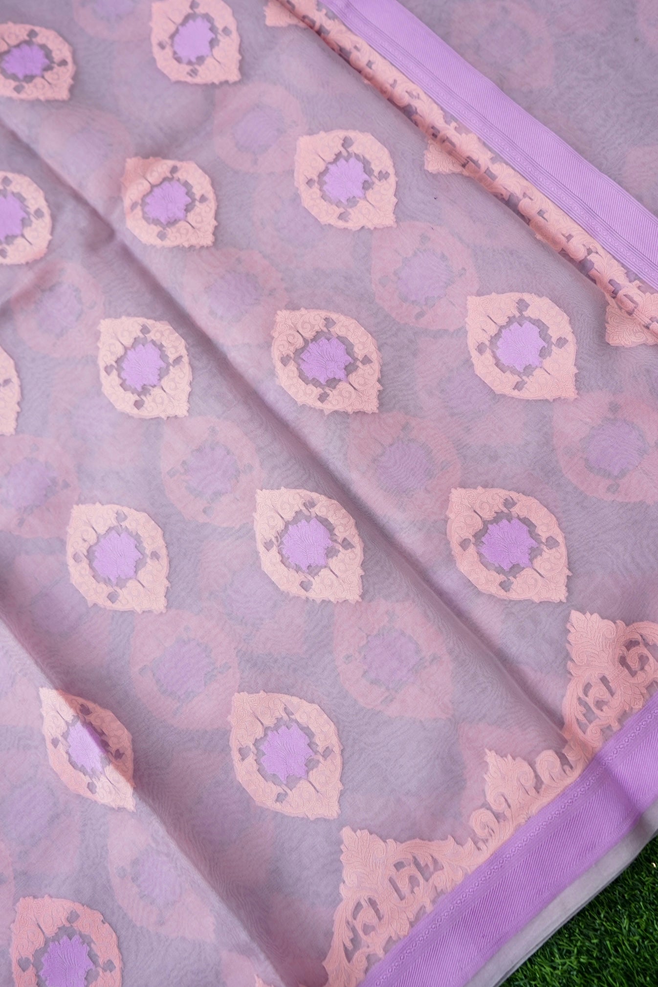 Handwoven Banarasi Organza Silk Kadwa Saree in Lilac- Soglia