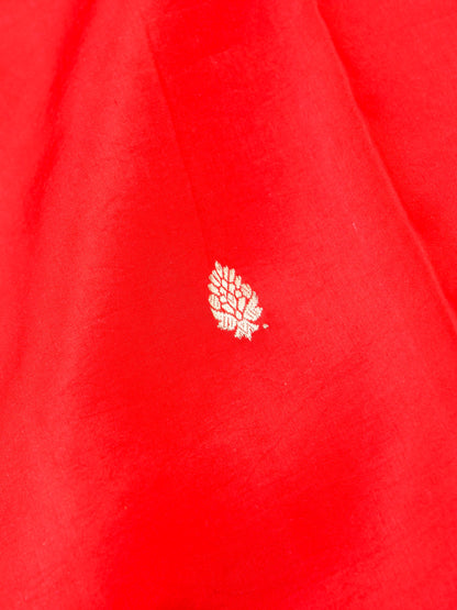 Handloom Banarasi Pure Katan Silk Kadwa Saree in Red with Crane and Floral Motif - Khinkhwab