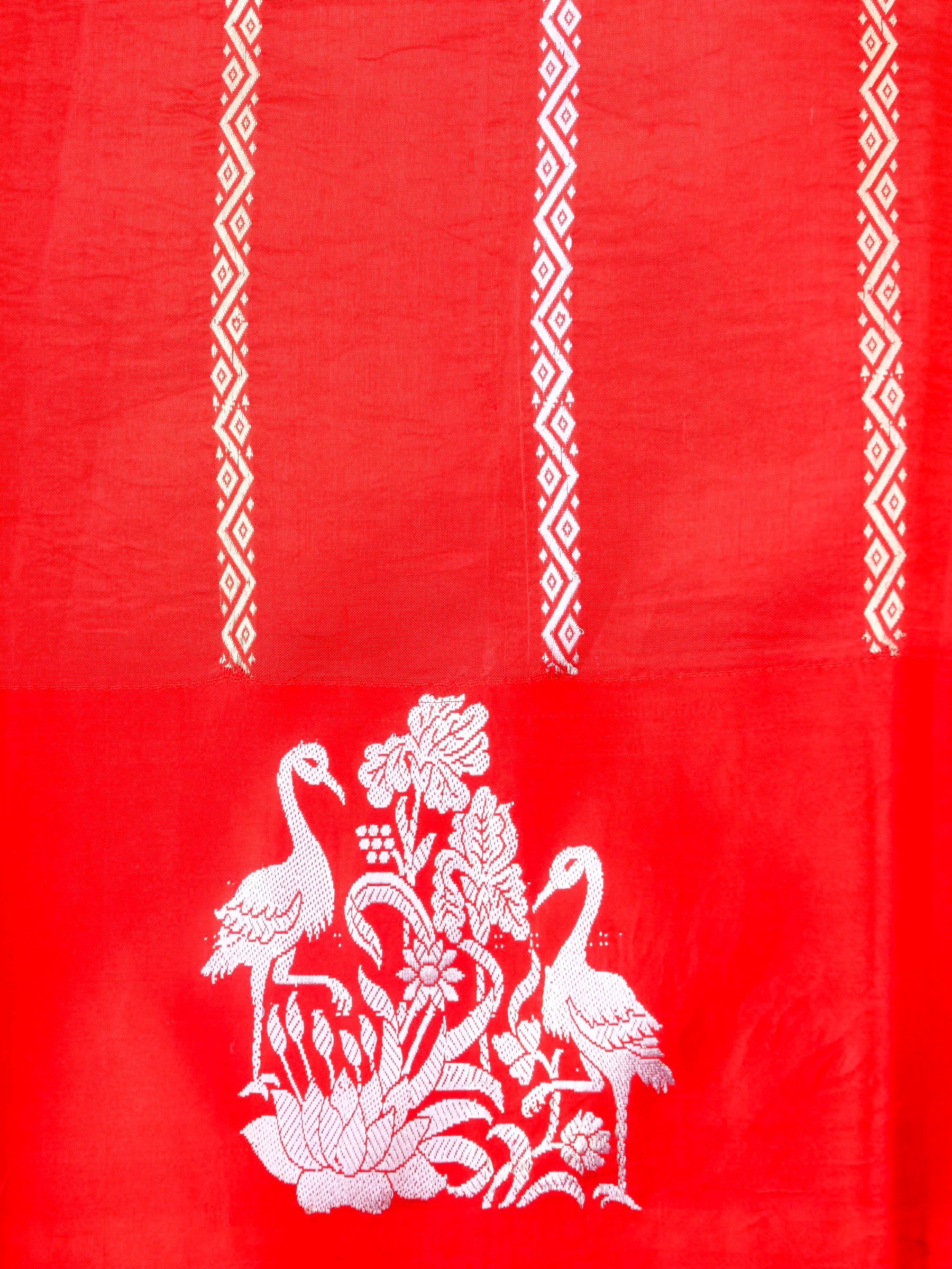 Handloom Banarasi Pure Katan Silk Kadwa Saree in Red with Crane and Floral Motif - Khinkhwab