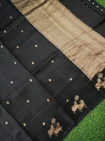 Handloom Banarasi Pure Katan Silk Kadwa Saree in Black with Nandi - Khinkhwab