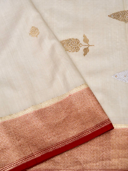 Banarasi Gajji Silk Kadwa Patti Buti Handwoven Saree in Off White