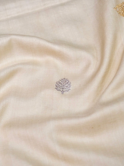 Banarasi Gajji Silk Kadwa Patti Buti Handwoven Saree in Off White