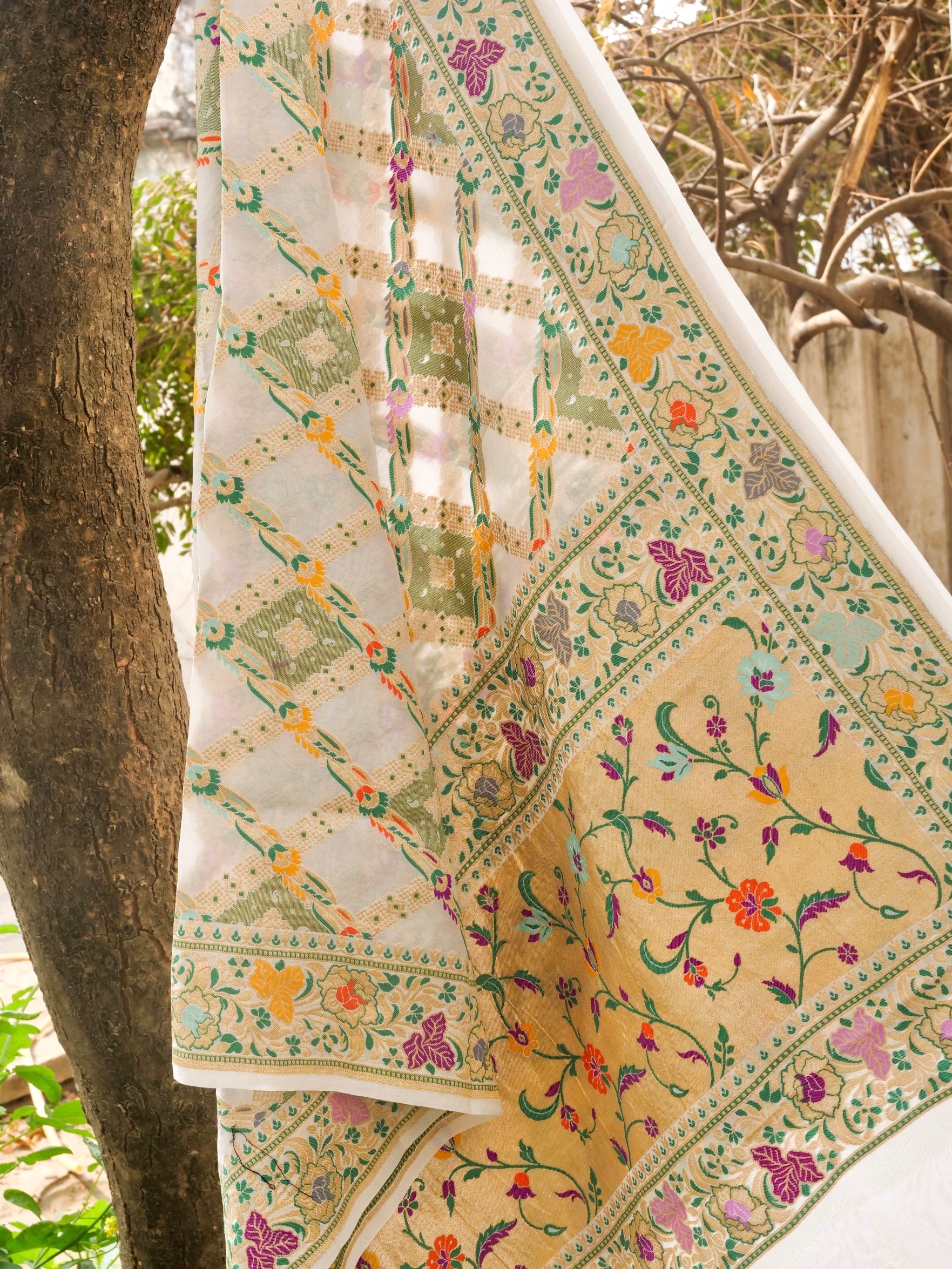Georgette Banarasi Dyeable Dupatta