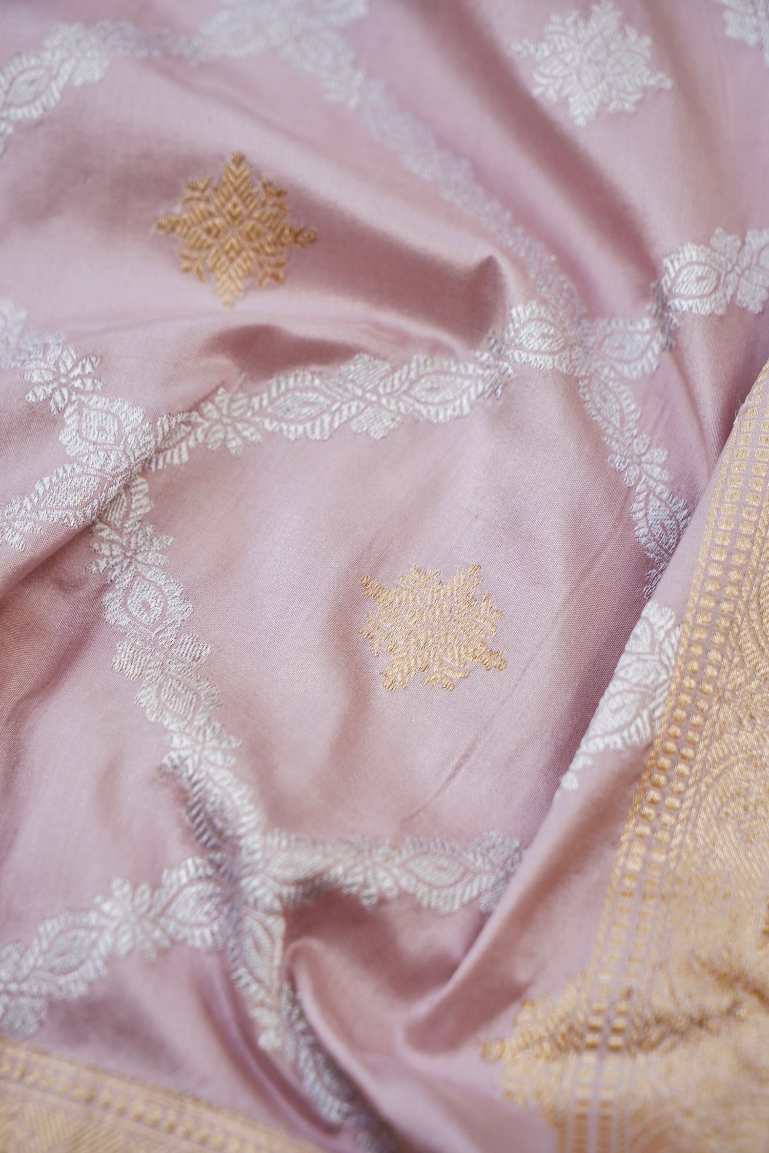Banarasi Katan Silk Kadwa Handloom Saree in Blush Pink - Khinkhwab