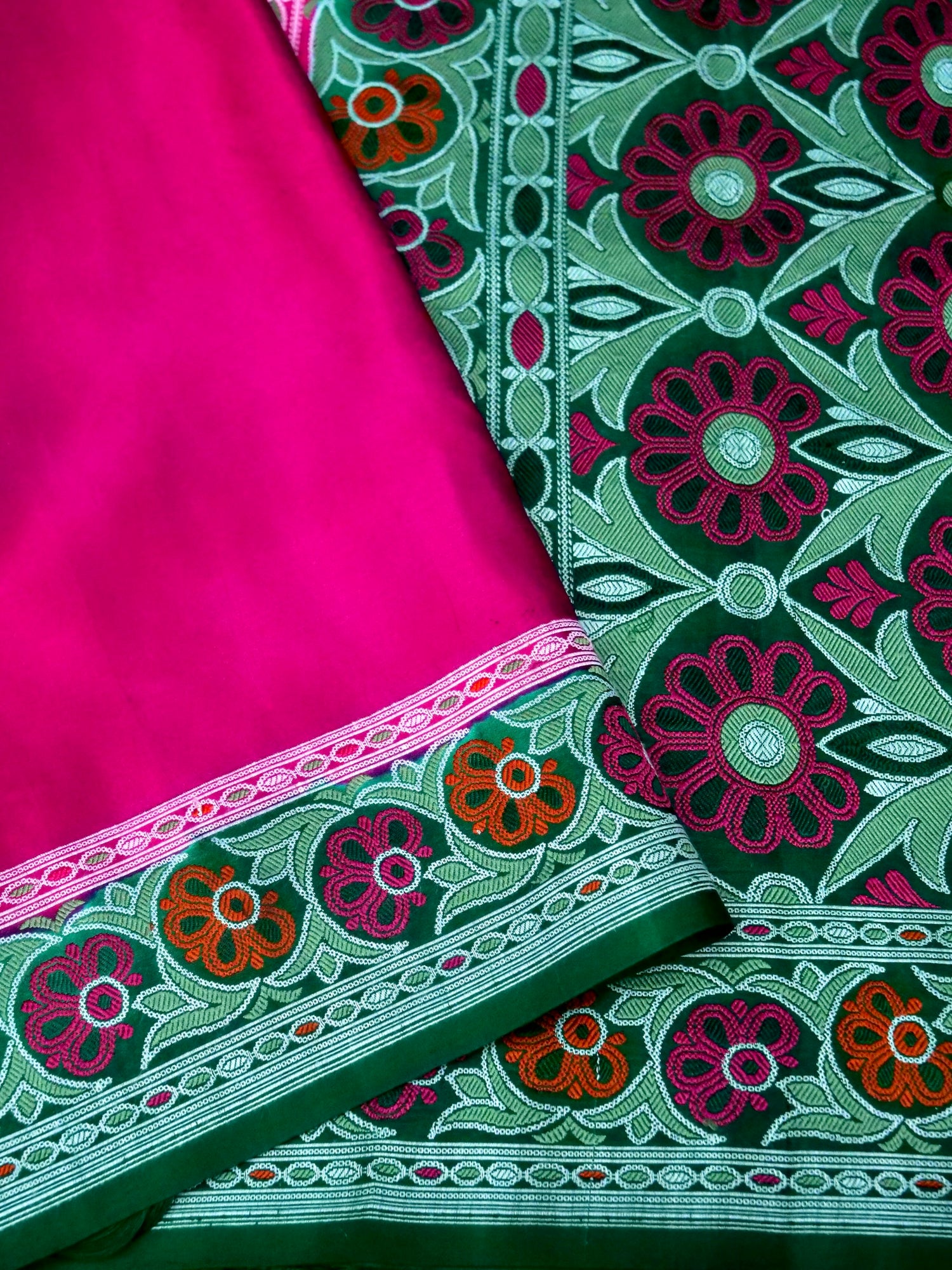 Banarasi Mashru Silk Kadiyal Handwoven Saree in Rani Pink