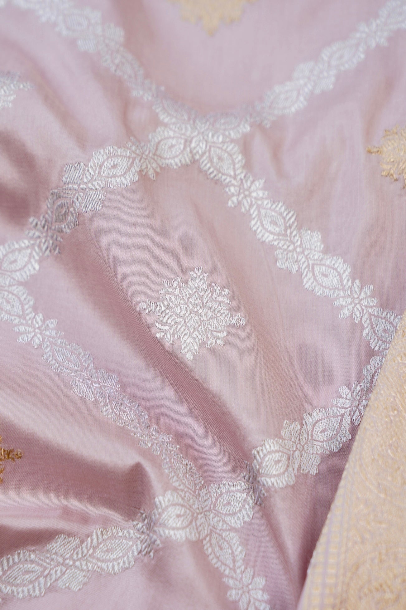 Banarasi Katan Silk Kadwa Handloom Saree in Blush Pink - Khinkhwab