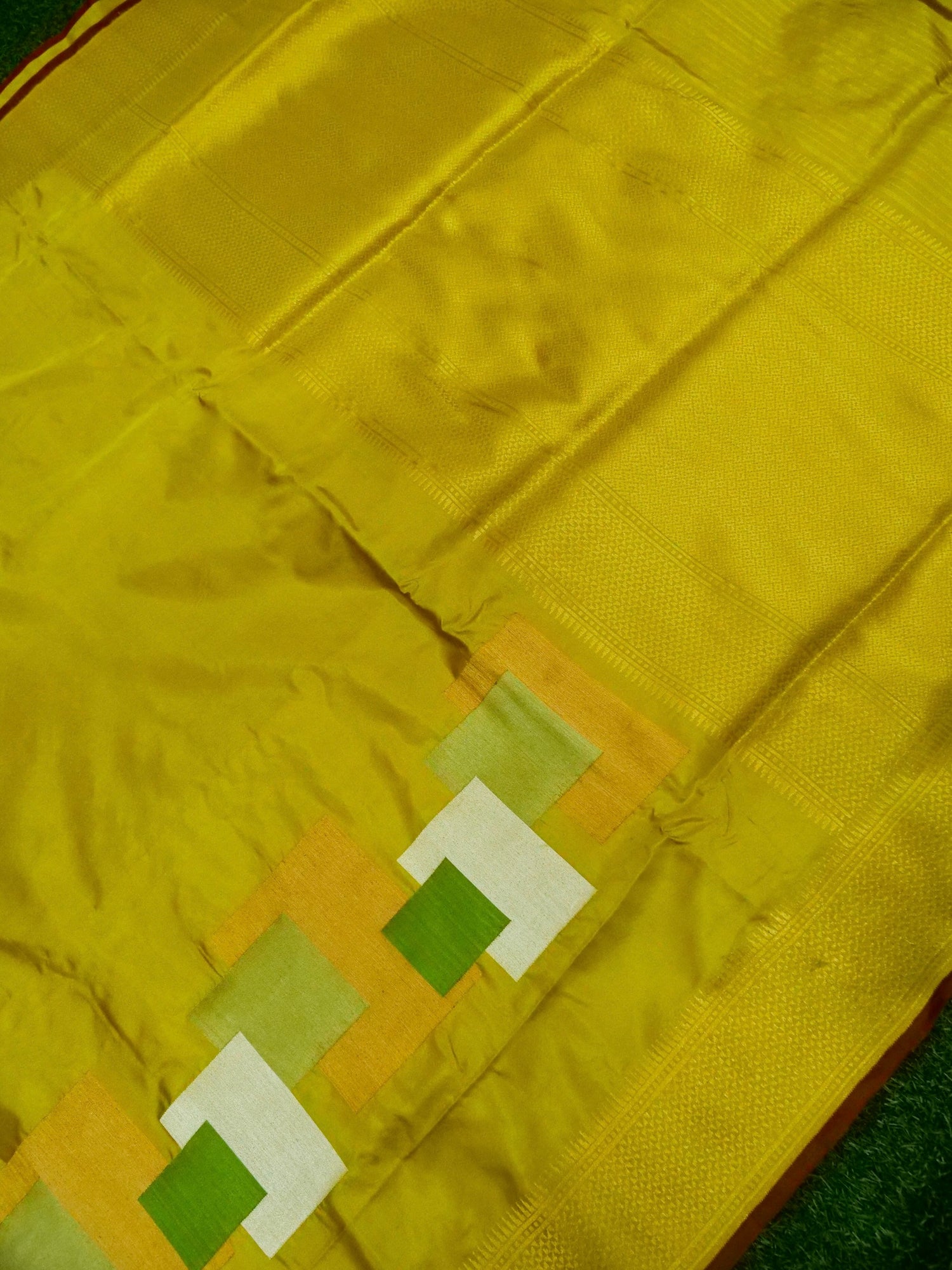 Banarasi Katan Silk Double Tani Alfi Skirt Border Handloom Saree | Yellow - Khinkhwab