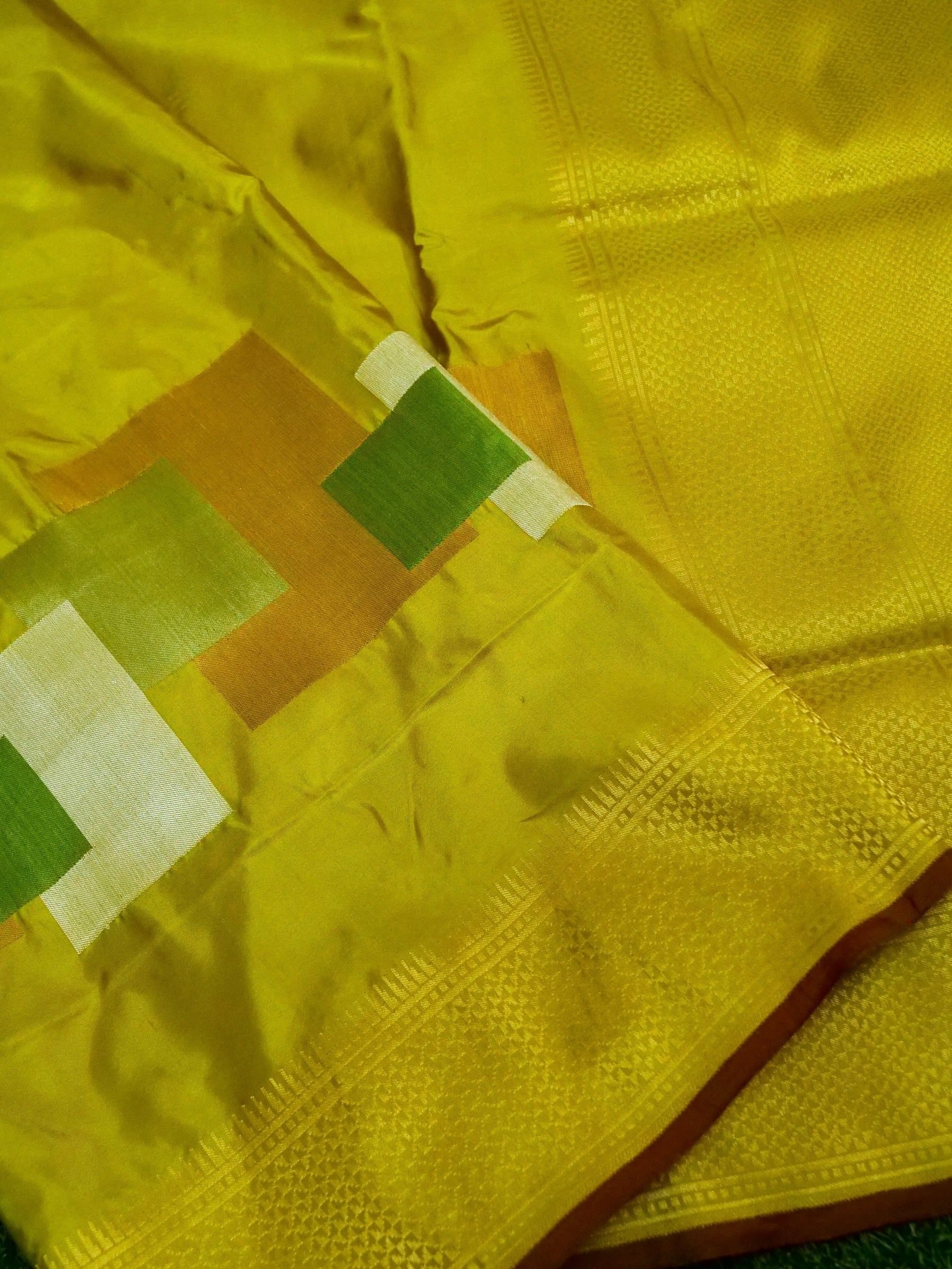 Banarasi Katan Silk Double Tani Alfi Skirt Border Handloom Saree | Yellow - Khinkhwab