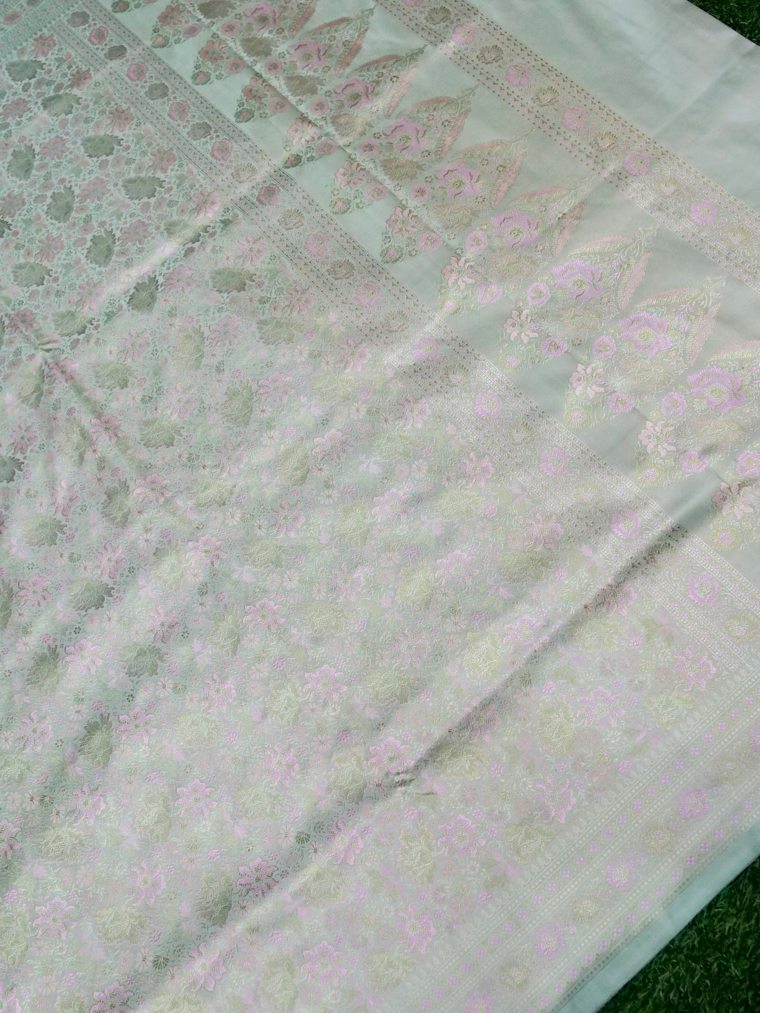 Banarasi Katan Silk Resham Tanchoi Handwoven Saree in Sea Green