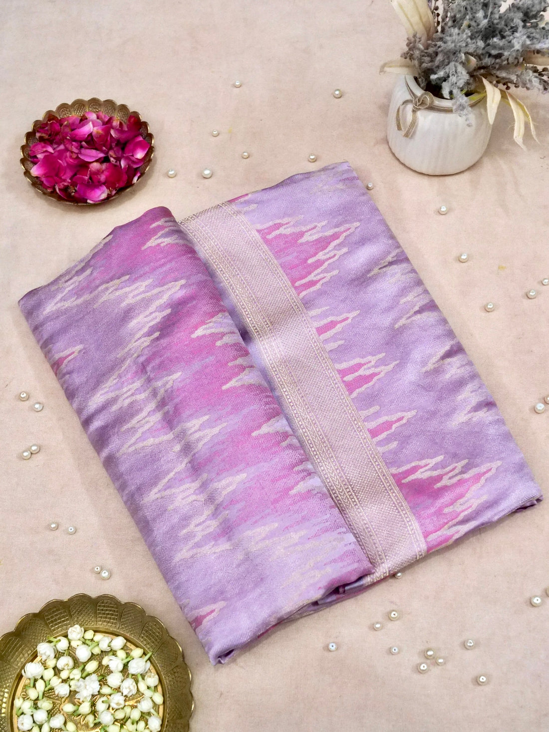 Banarasi Katan Silk Resham Tanchoi Handwoven Saree in Lilac Pink - Khinkhwab