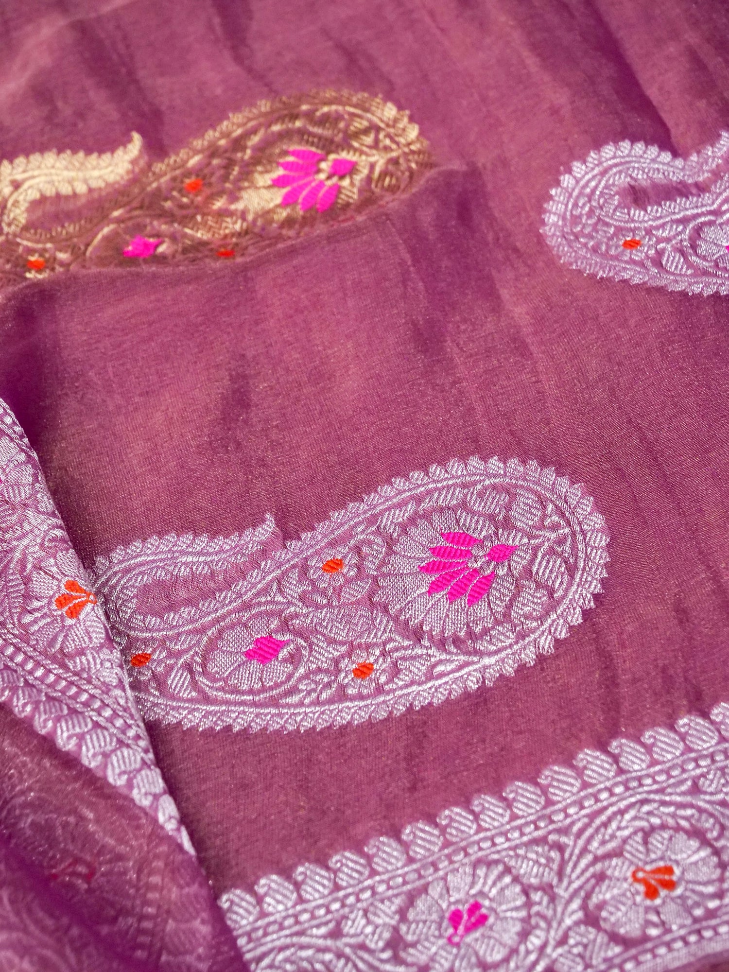 Khaddi Chiffon Tissue Kadwa Kairi Handwoven Banarasi Saree in Mauve Pink - Khinkhwab