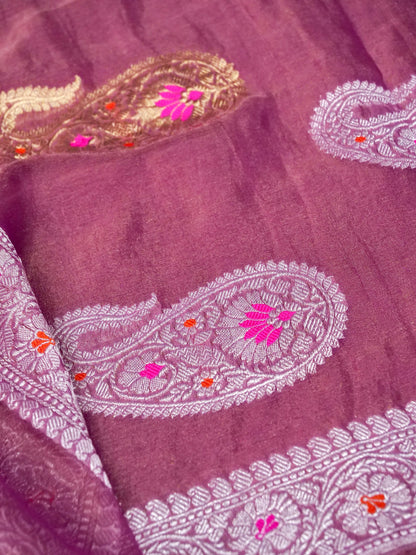 Khaddi Chiffon Tissue Kadwa Kairi Handwoven Banarasi Saree in Mauve Pink - Khinkhwab