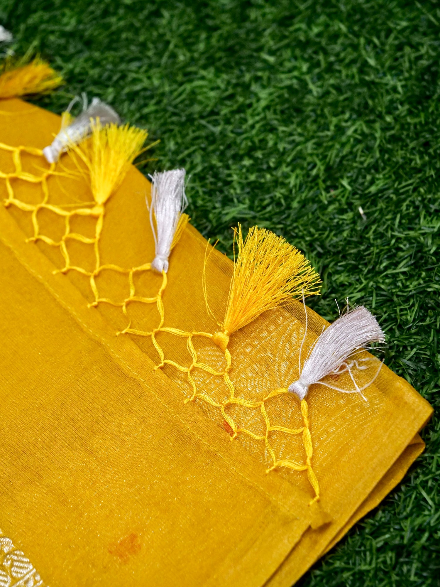 Khaddi Chiffon Tissue Kadwa Kairi Handwoven Banarasi Saree in Mustard Yellow - Khinkhwab