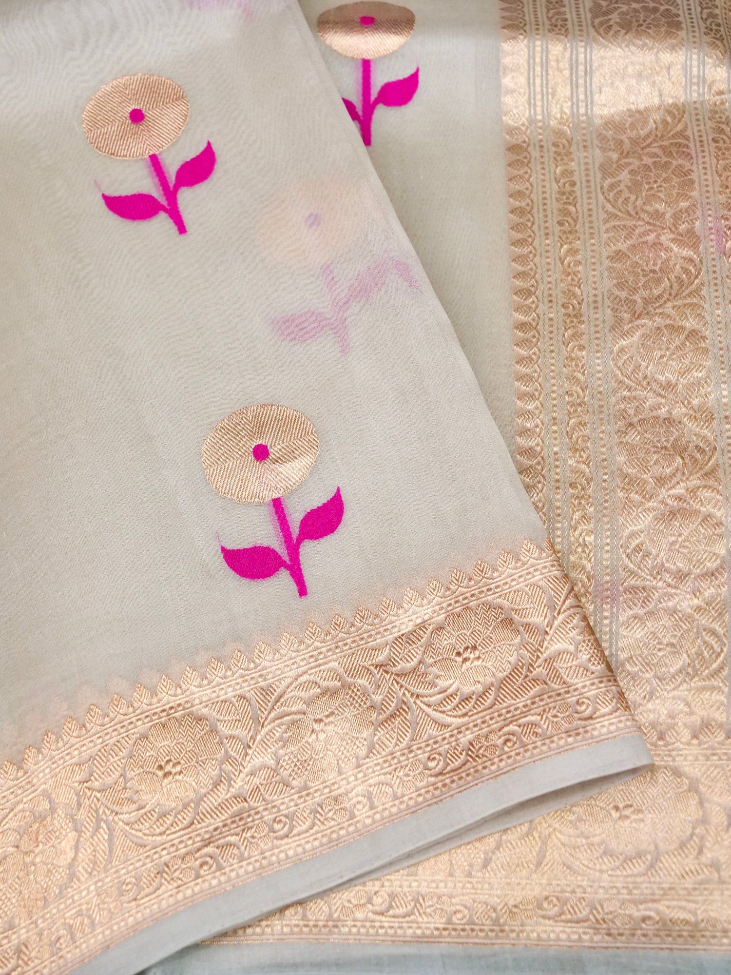 Banarasi Kora Silk Kadwa Meenakari Handwoven Saree in Ivory Cream - Khinkhwab