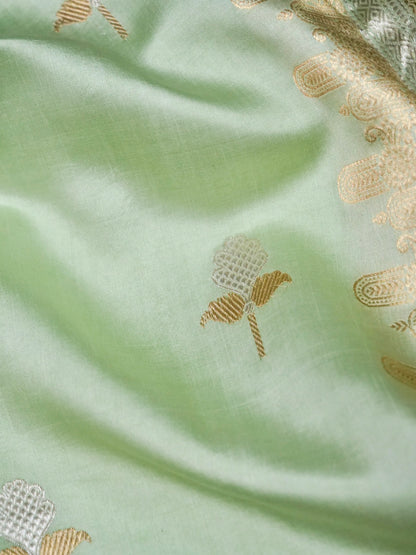 Banarasi Katan Silk Kadwa Tree Buti Handwoven Saree in Pista Green - Khinkhwab