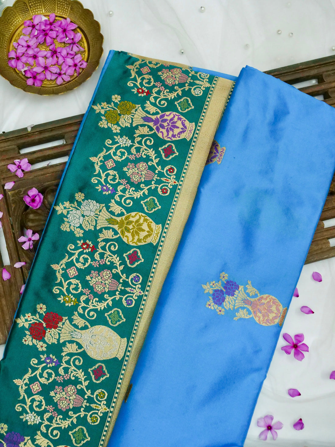 Banarasi Katan Silk Kadwa Tilfi Boota Handloom Saree | Sky Blue - Khinkhwab