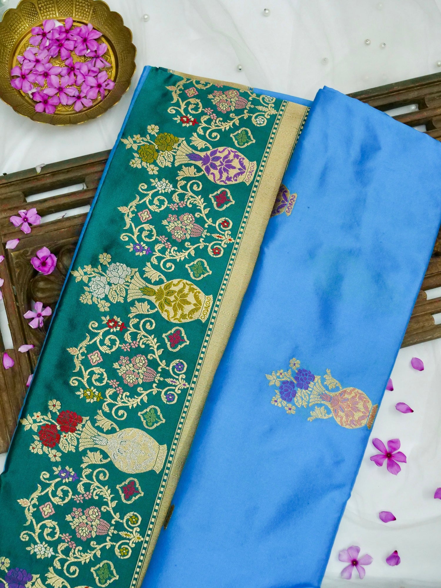 Banarasi Katan Silk Kadwa Tilfi Boota Handloom Saree | Sky Blue - Khinkhwab