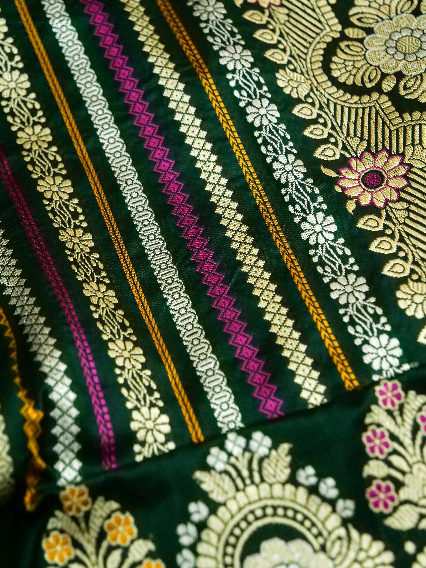 Banarasi Katan Silk Meenakari Border Stripe Handloom Saree | Green - Khinkhwab