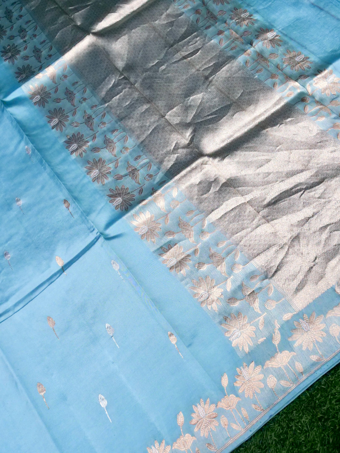 Banarasi Katan Silk Kadwa Handwoven Saree in Powder Blue - Khinkhwab