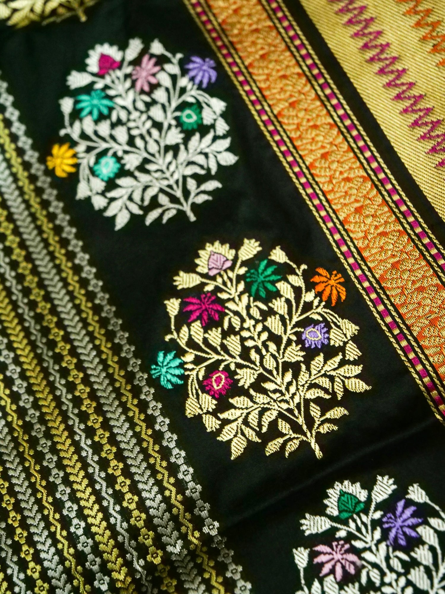 Banarasi Katan Silk Meenakari Border Stripe Handloom Saree | Black - Khinkhwab