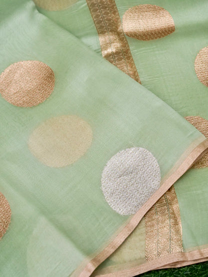 Kora Silk Kadwa Handwoven Banarasi Saree in Pista Green