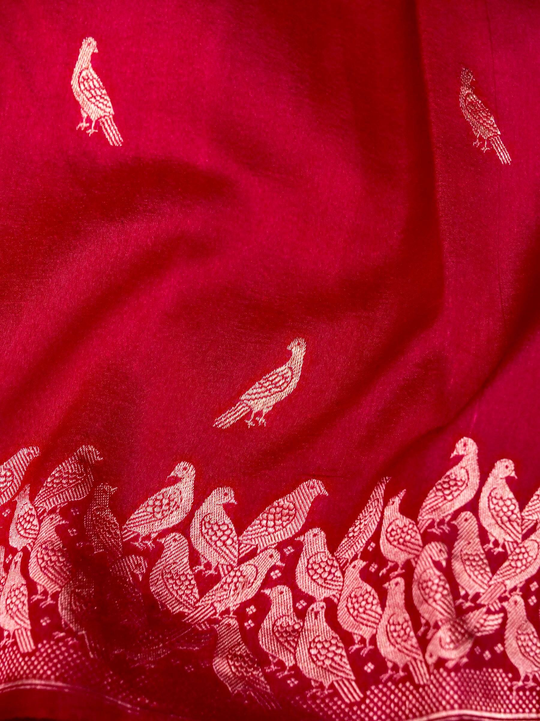 Banarasi Katan Silk Kadwa Bird Motif Handwoven Saree in Crimson Red - Khinkhwab