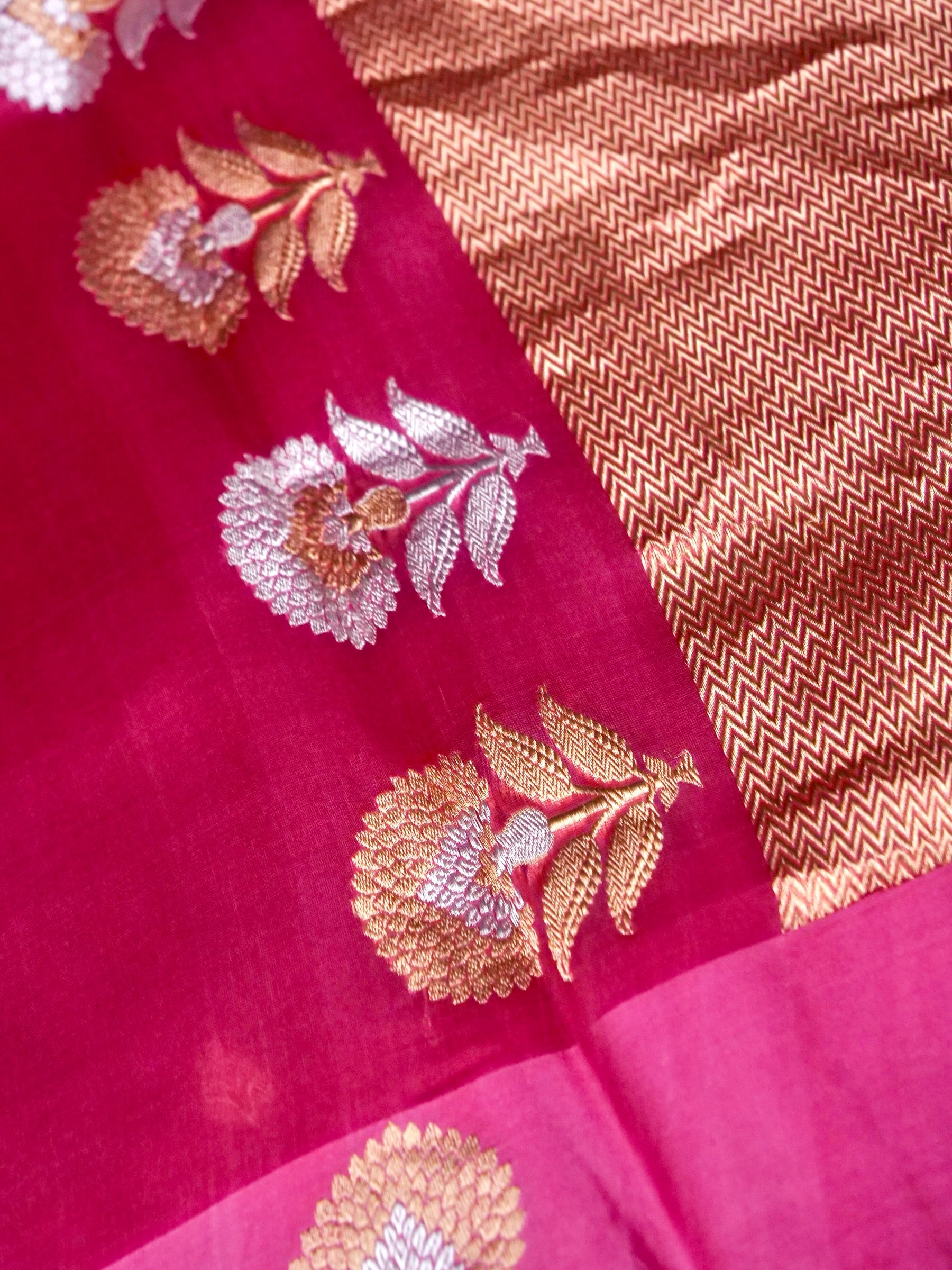Banarasi Katan Silk Kadwa Marigold Handwoven Saree in Rani Pink - Khinkhwab