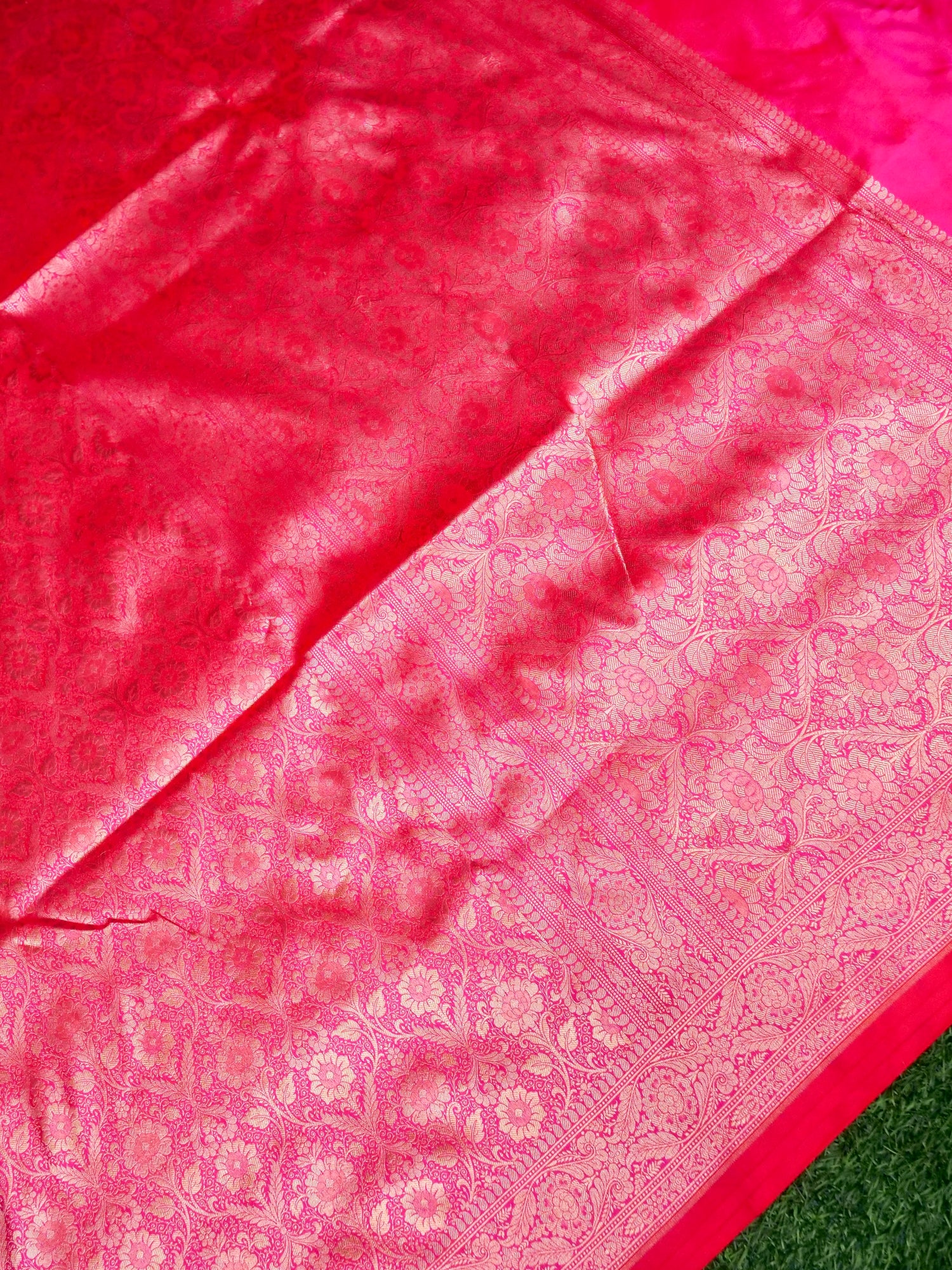 Banarasi Katan Silk Zari Tanchoi Handwoven Saree in Coral Pink