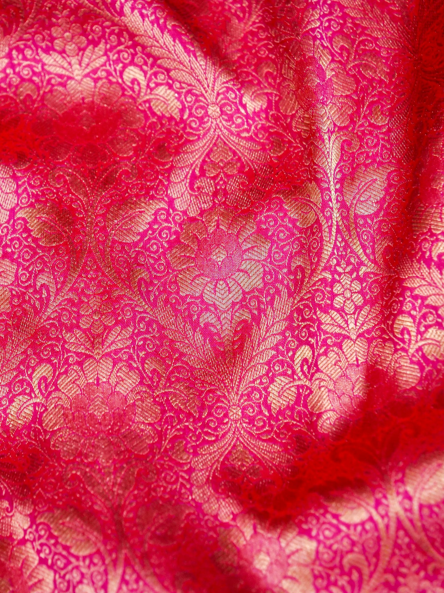 Banarasi Katan Silk Zari Tanchoi Handwoven Saree in Coral Pink