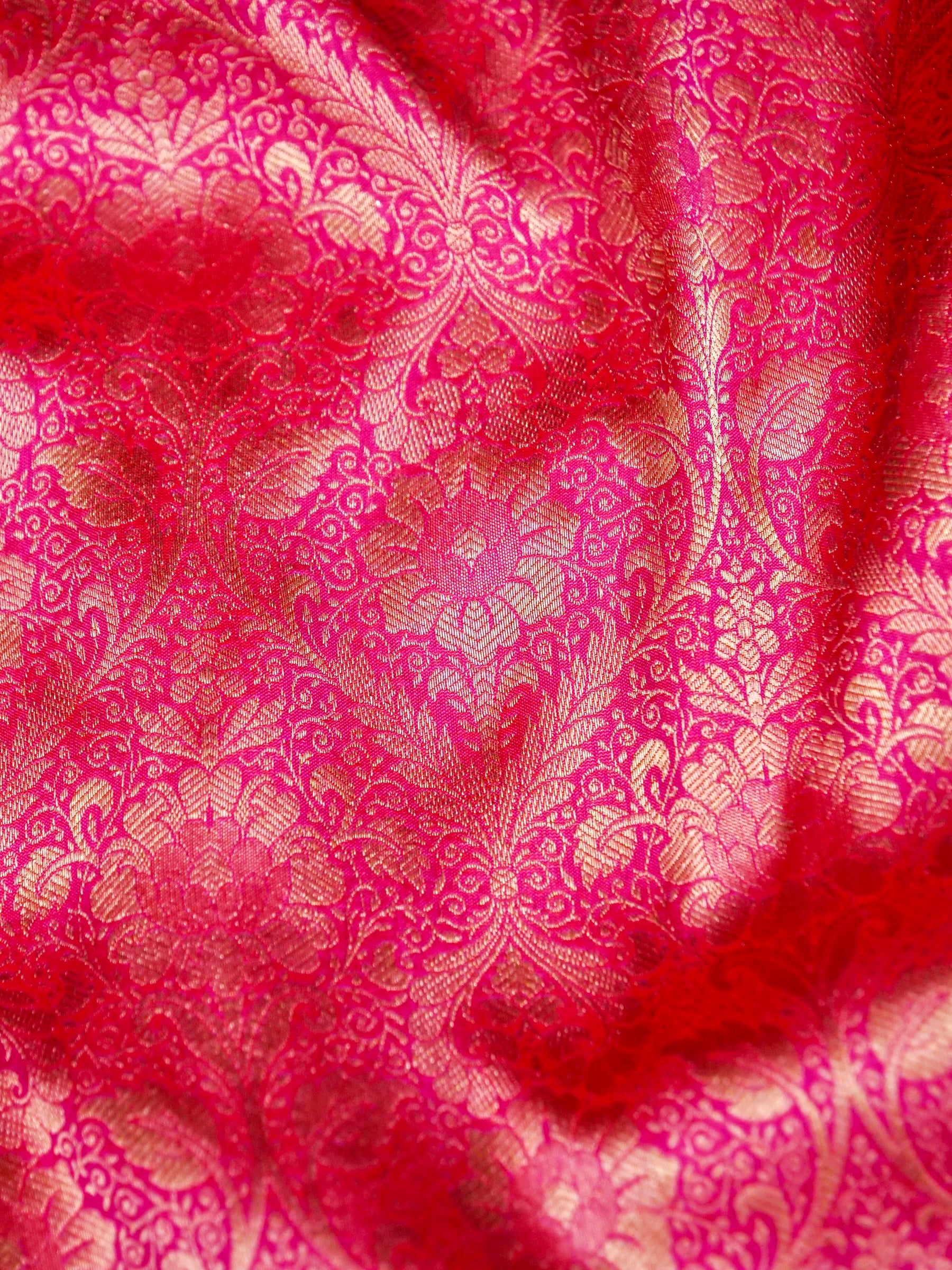 Banarasi Katan Silk Zari Tanchoi Handwoven Saree in Coral Pink