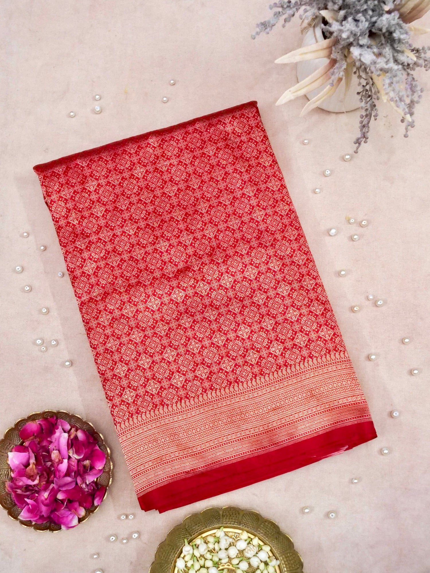 Banarasi Katan Silk Zari Tanchoi Handwoven Saree in Crimson Red - Khinkhwab
