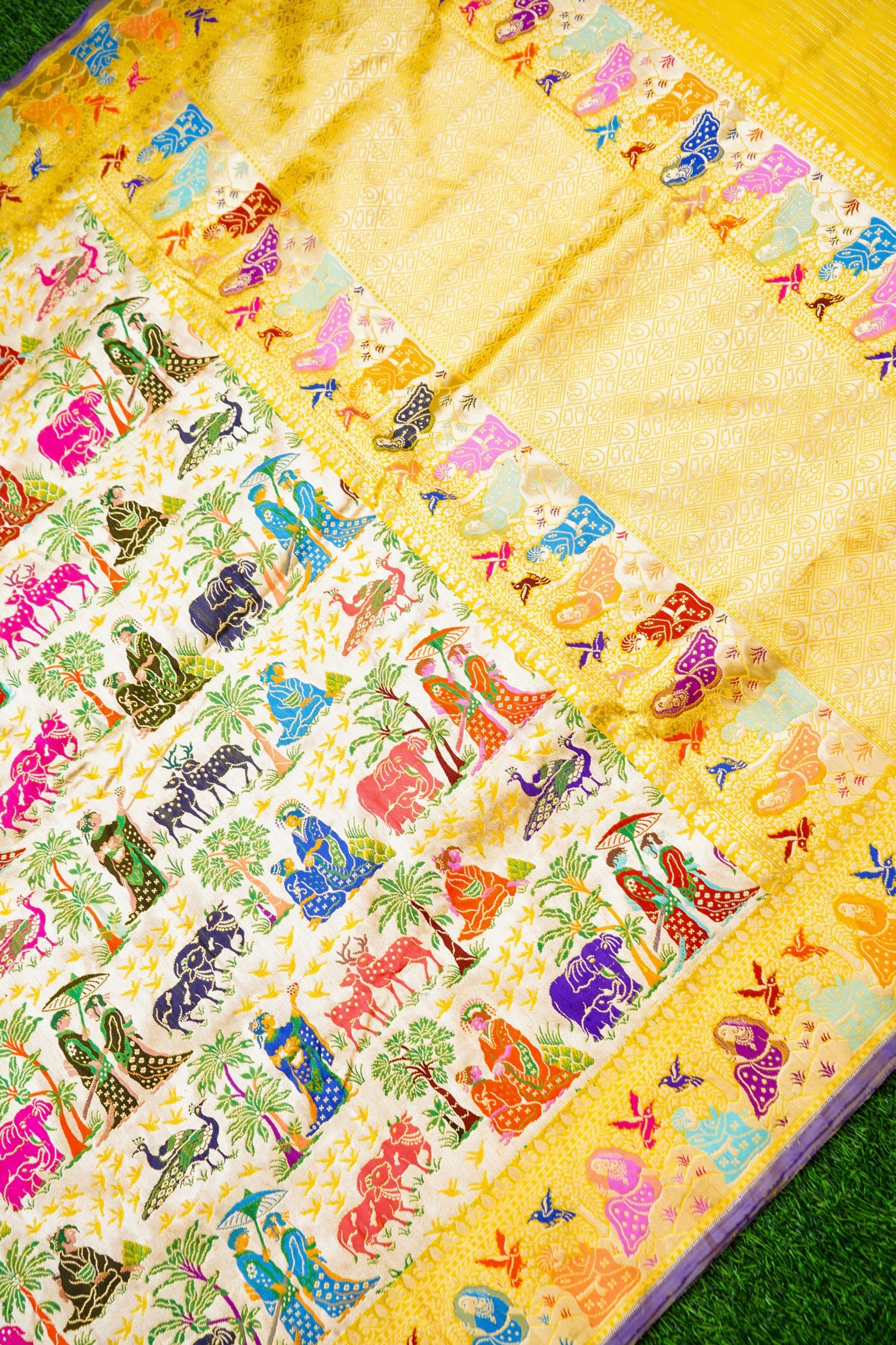 Handwoven Banarasi Katan Silk Kadwa Shikargah Saree