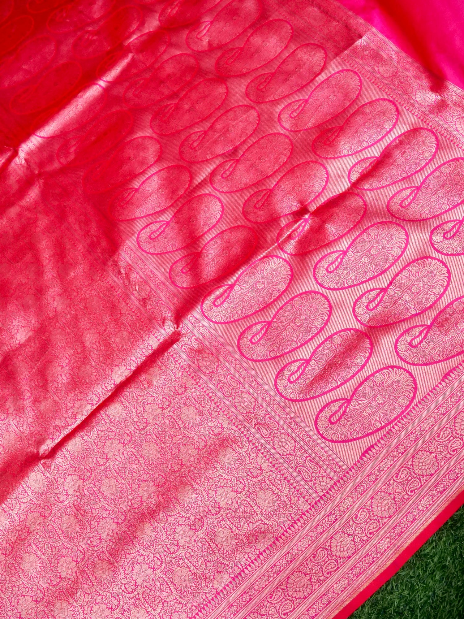Banarasi Katan Silk Zari Tanchoi Kairi Handwoven Saree in Rani Pink