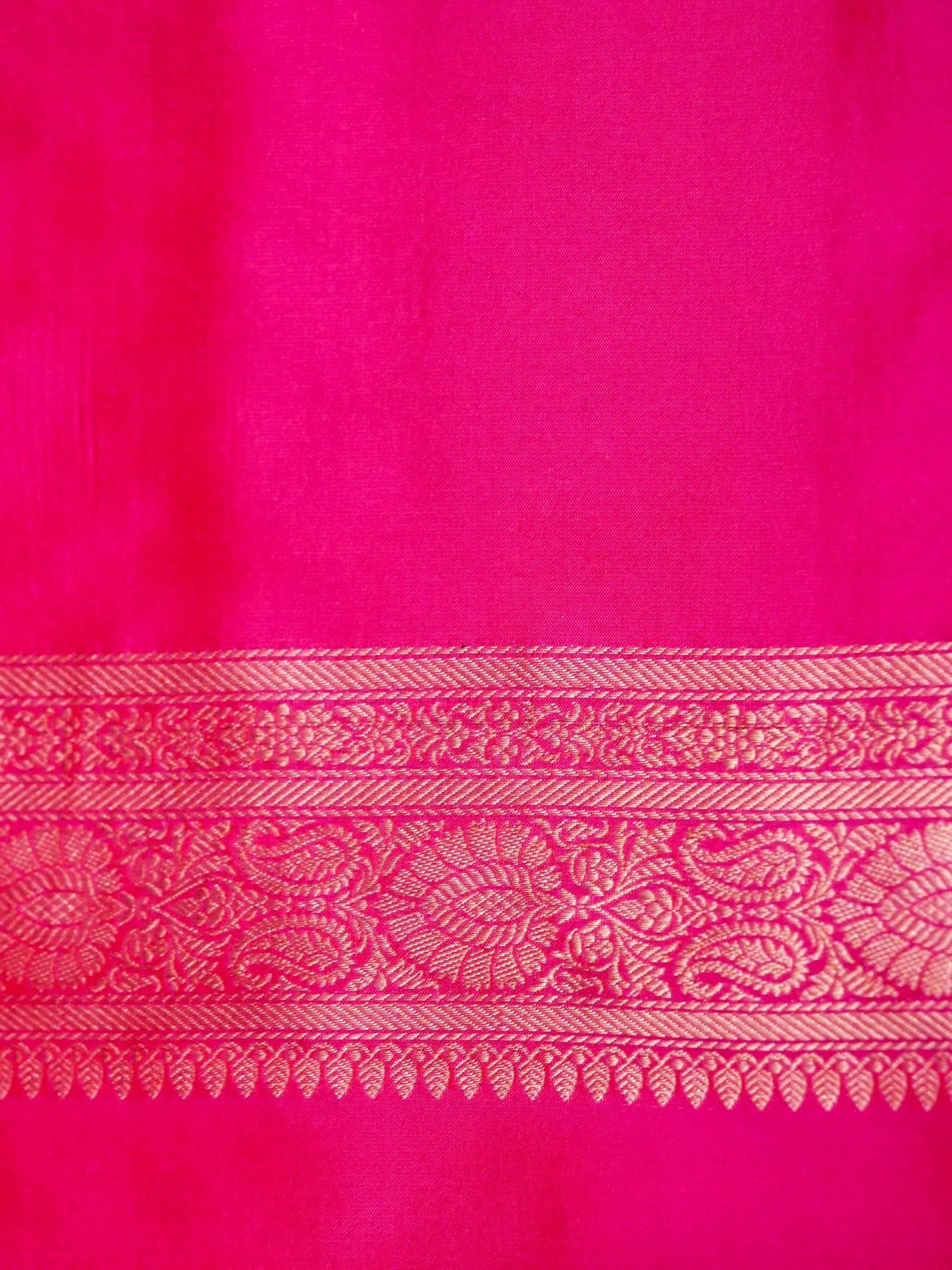 Banarasi Katan Silk Zari Tanchoi Kairi Handwoven Saree in Rani Pink