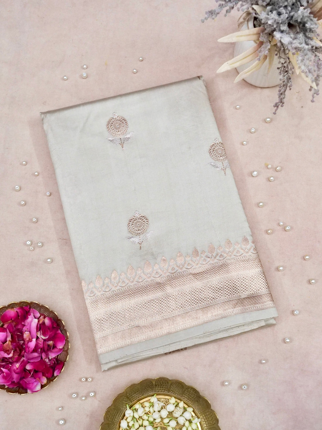 Banarasi Katan Silk Kadwa Handwoven Saree in Oat Beige - Khinkhwab