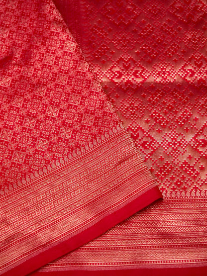 Banarasi Katan Silk Zari Tanchoi Handwoven Saree in Crimson Red - Khinkhwab