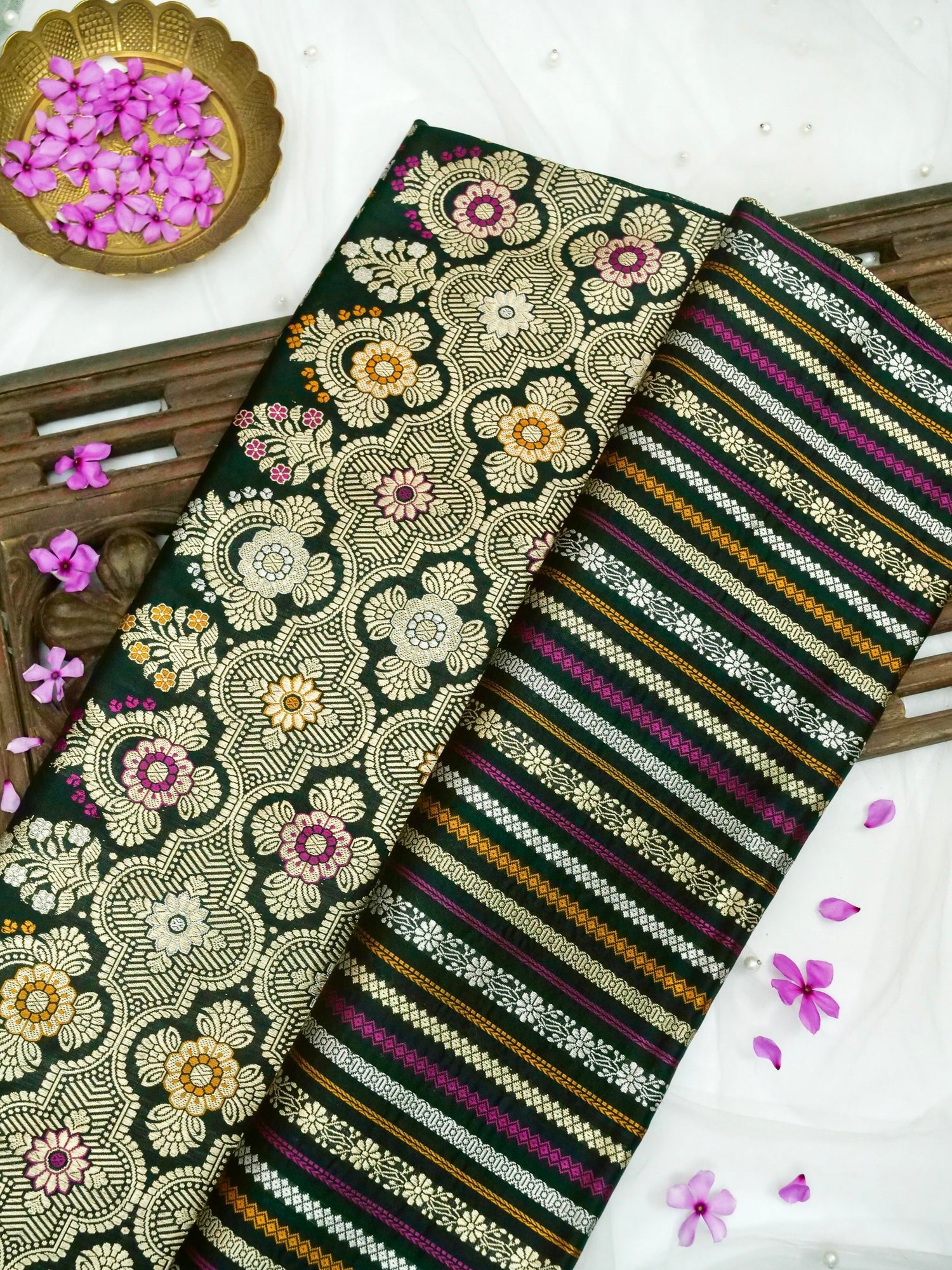 Banarasi Katan Silk Meenakari Border Stripe Handloom Saree | Green - Khinkhwab