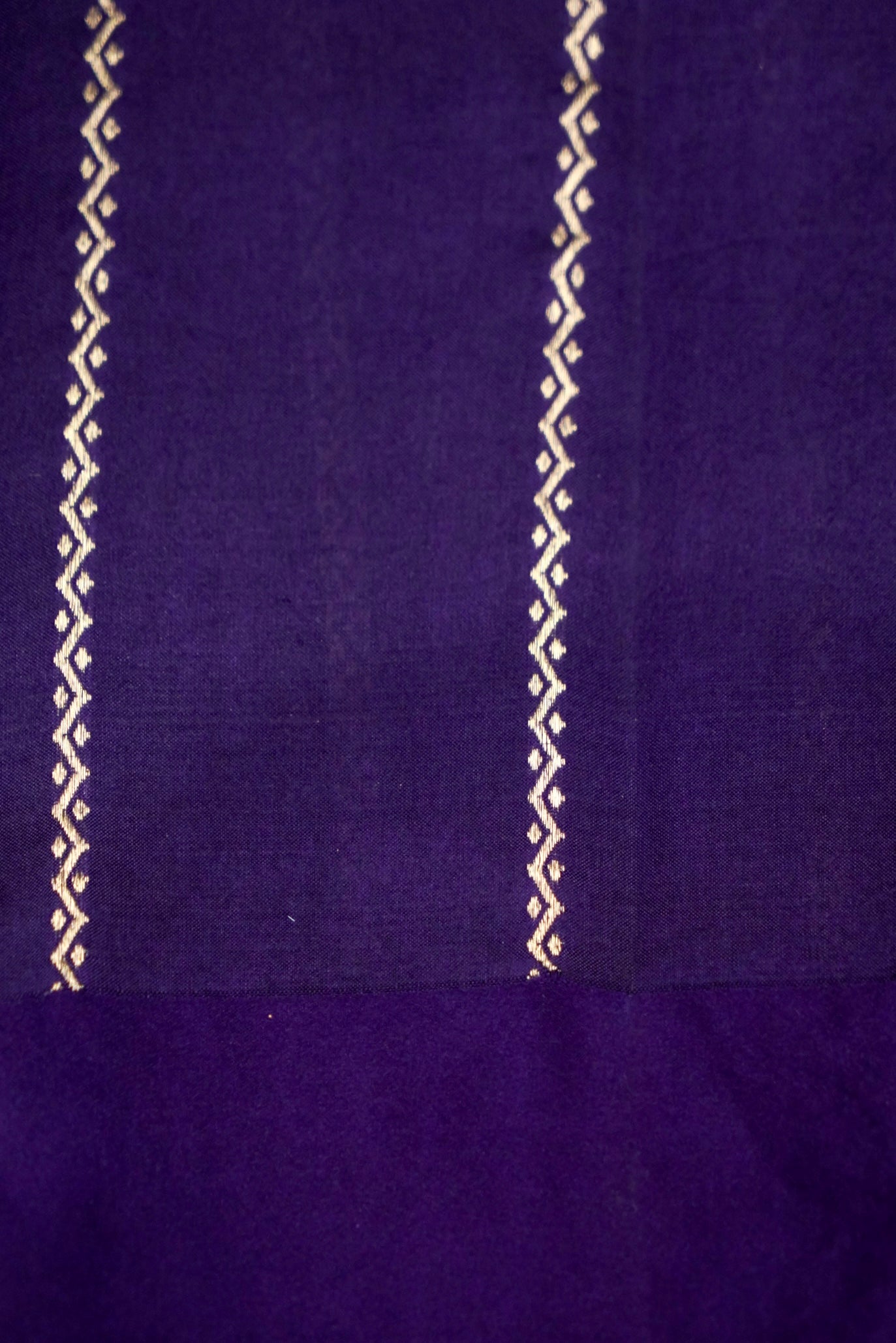 Banarasi Katan Silk Kadwa Bird Motif Handwoven Saree in Royal Purple - Khinkhwab