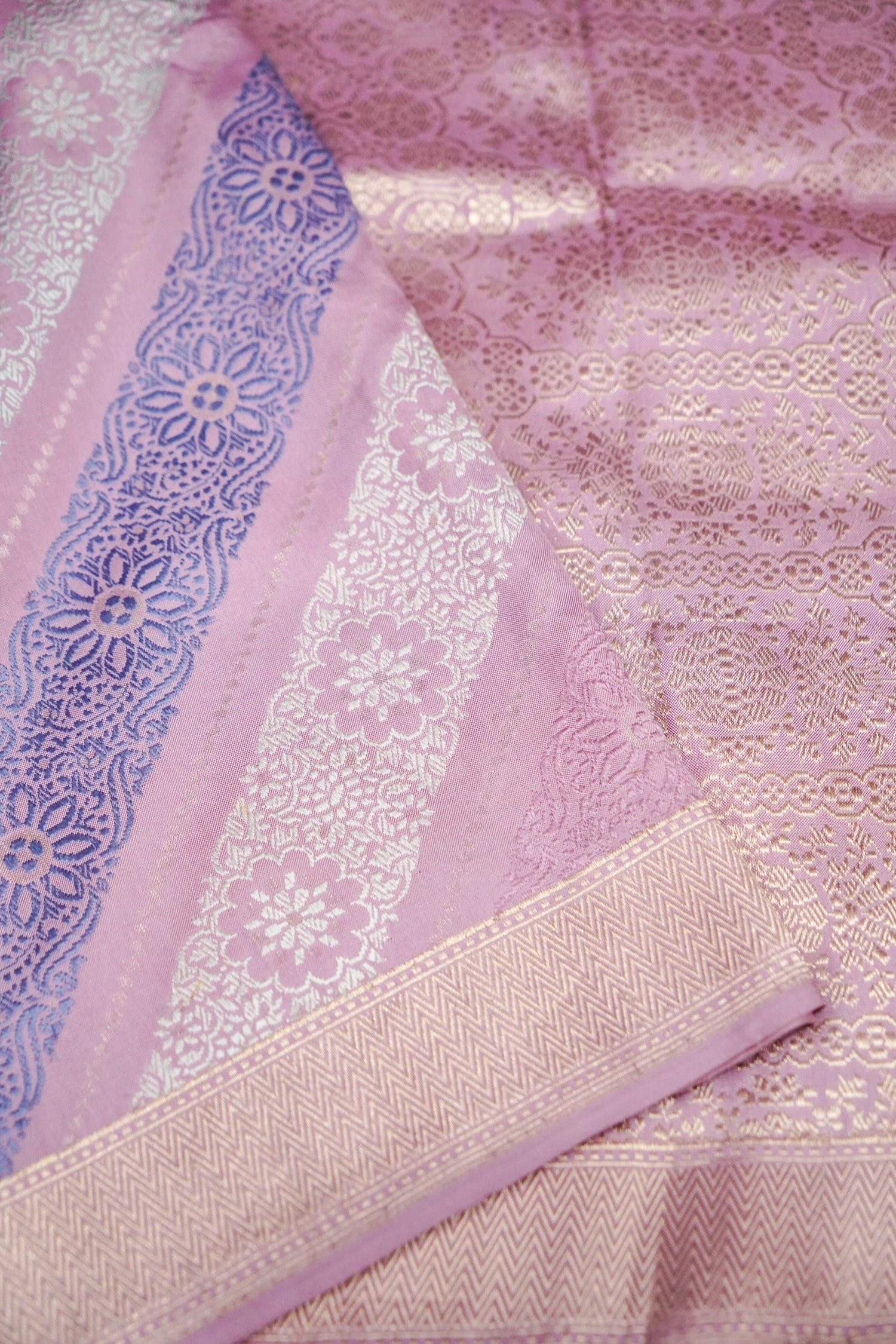 Banarasi Katan Silk Ektara Rangkat Jangla Handwoven Saree in Lilac Purple - Khinkhwab