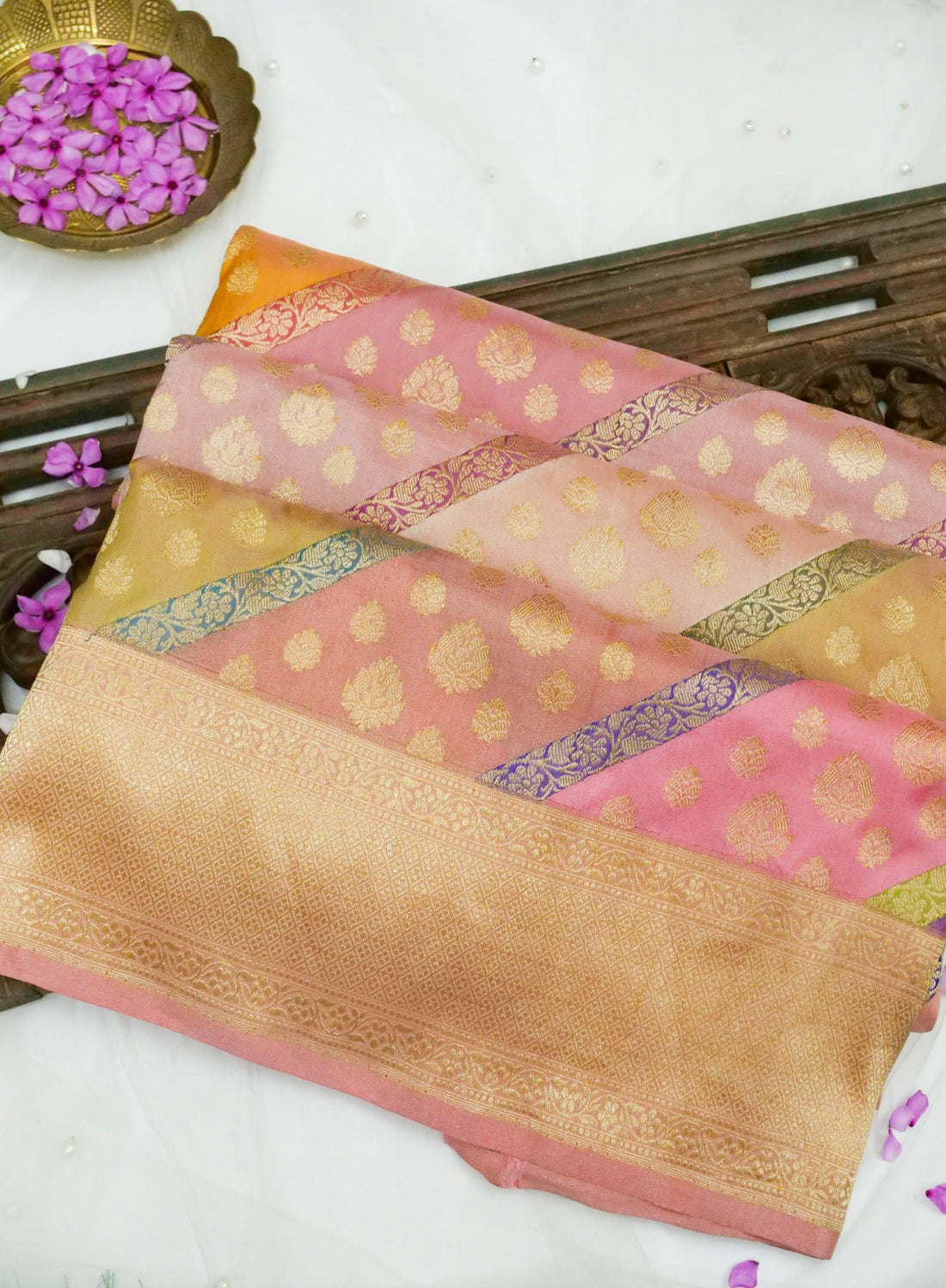 Banarasi Katan Silk Kadwa Rangkat Handloom Saree | Multicolour - Khinkhwab