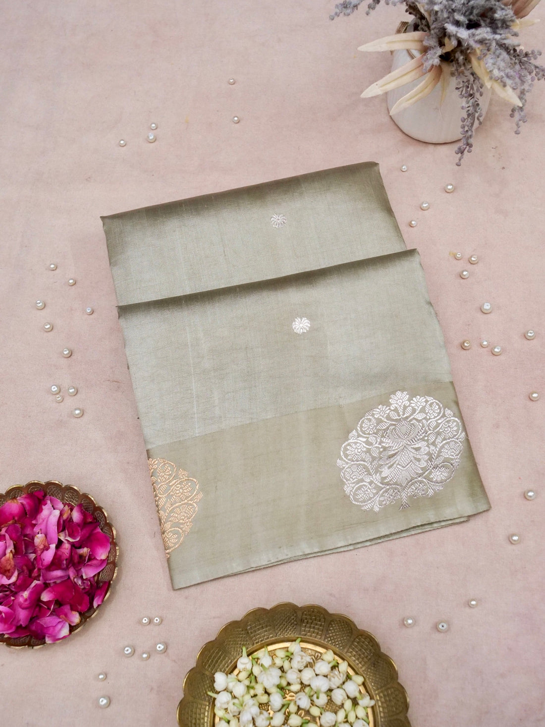 Banarasi Katan Silk Kadwa Tree Buti Handwoven Saree in Sage Green - Khinkhwab