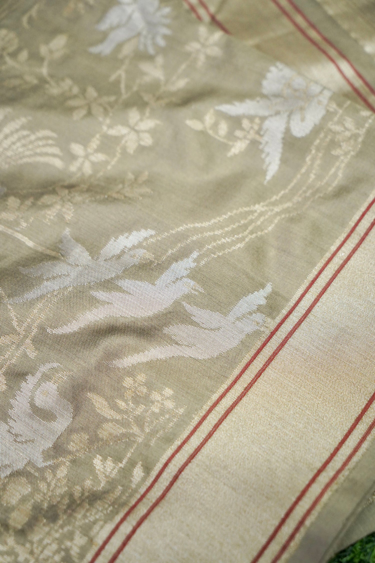 Banarasi Katan Silk Handwoven Saree in Pale Gold | Bulbul - Khinkhwab