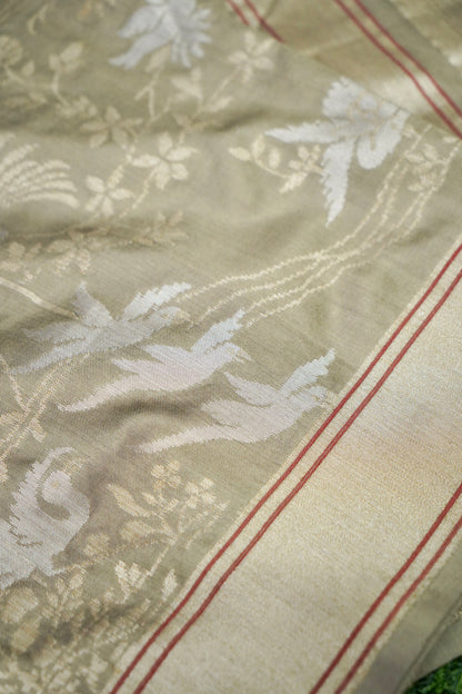 Banarasi Katan Silk Handwoven Saree in Pale Gold | Bulbul - Khinkhwab
