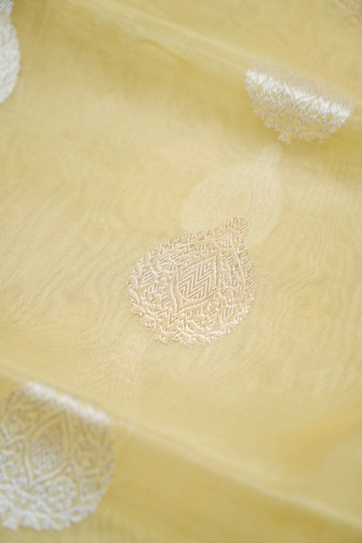 Banarasi Kora Tissue Kadwa Handloom Saree | Pistachio