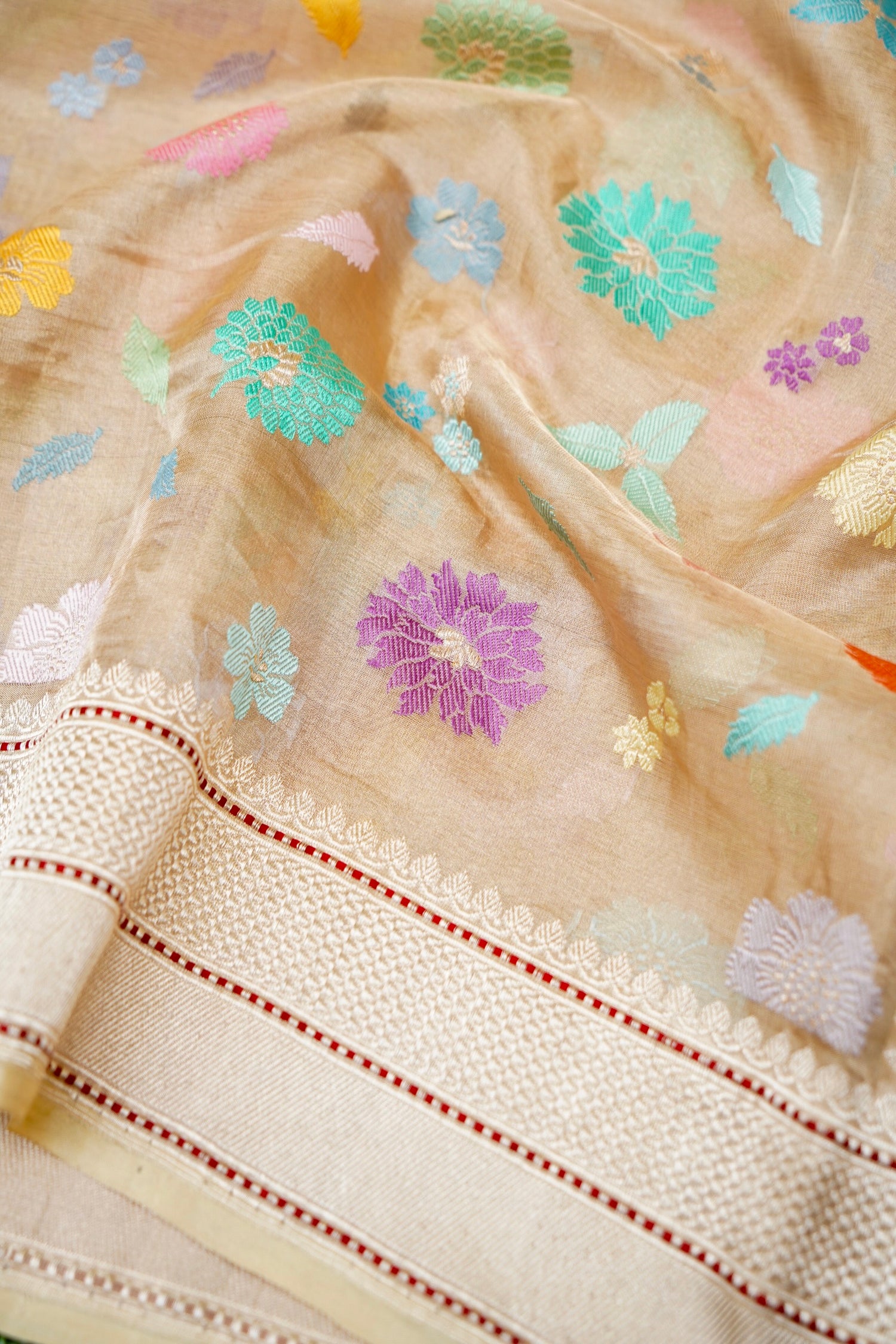 Banarasi Pure Silk Tissue Kadwa Meenakari Handloom Saree | Gold - Khinkhwab