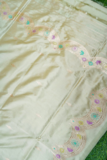 Banarasi Katan Silk Kadwa Scallop Border Handloom Saree | Sage