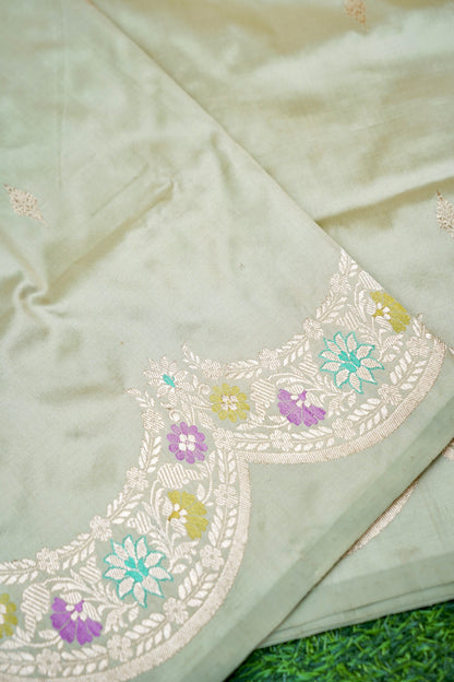 Banarasi Katan Silk Kadwa Scallop Border Handloom Saree | Sage